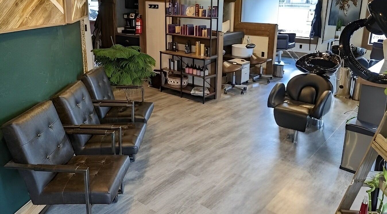 Pura Vida Salon interior with modern seating in Livingston, Montana, US.