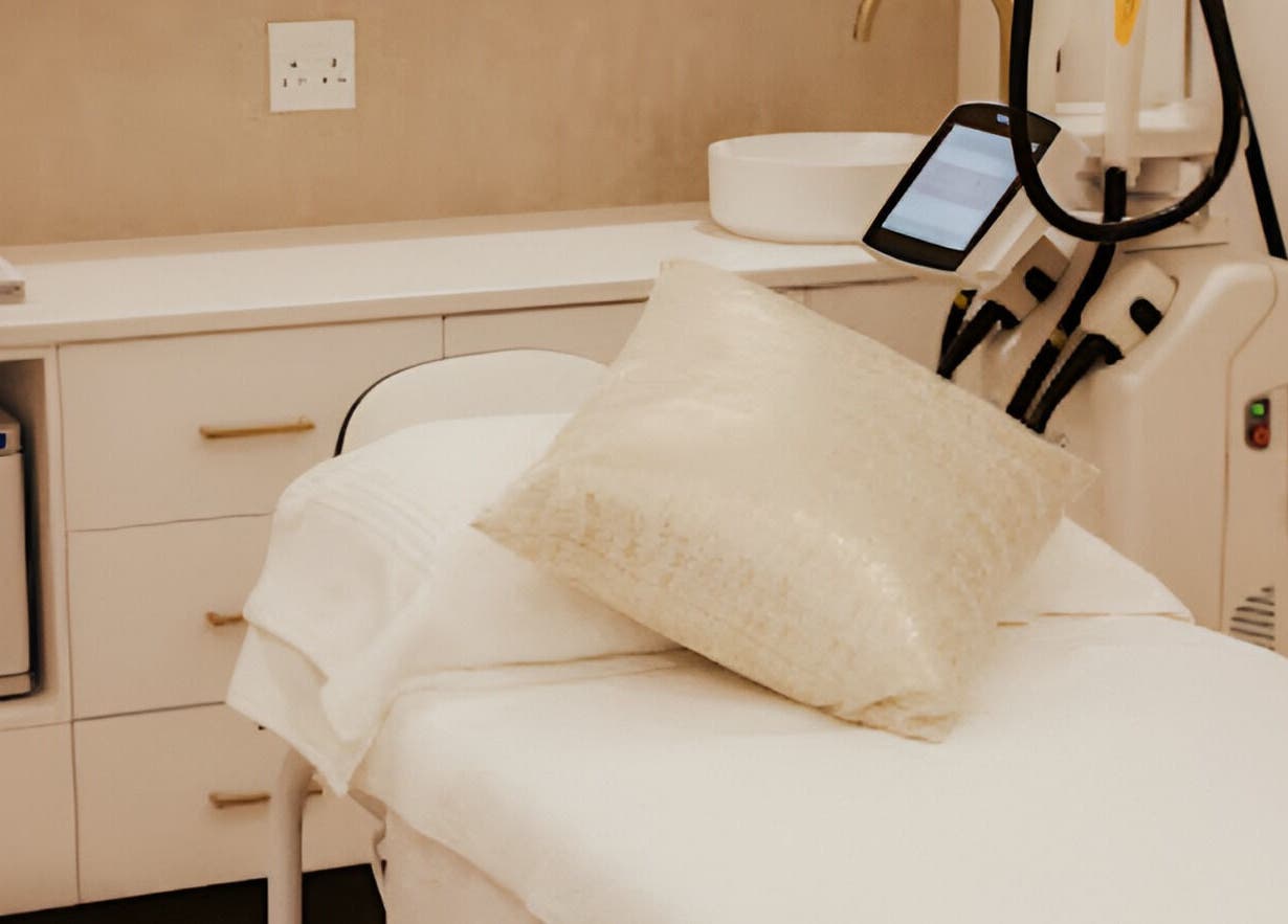 Calm treatment room at Dermafusion Aesthetics, Stellenbosch, Western Cape, ZA with modern equipment.