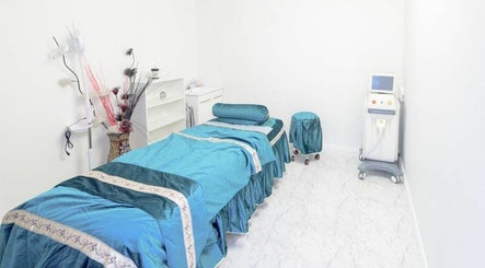 North Pearl Beauty and Wellness Centre image 3
