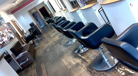 Εικόνα Winchester Associates Hair 2