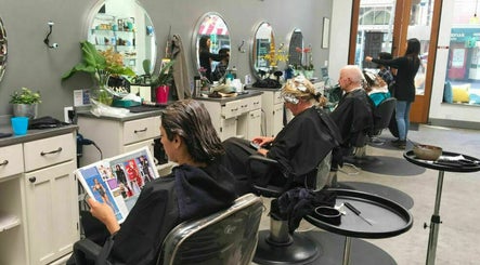 Maxi Hair Salon – obraz 2