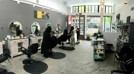 Maxi Hair Salon – obraz 3