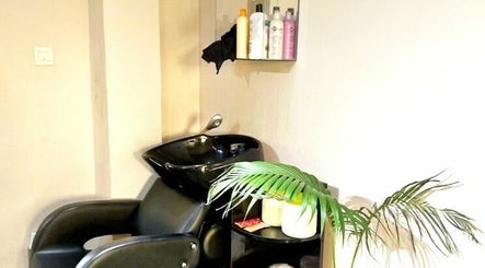 Image de Nature Strands Hair Clinic Abuja 2