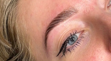 Brows by Loren, bild 3