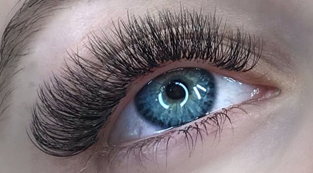 Imagen 2 de TOP. Lash School (formerly North Van Lash & Academy, NVLA)