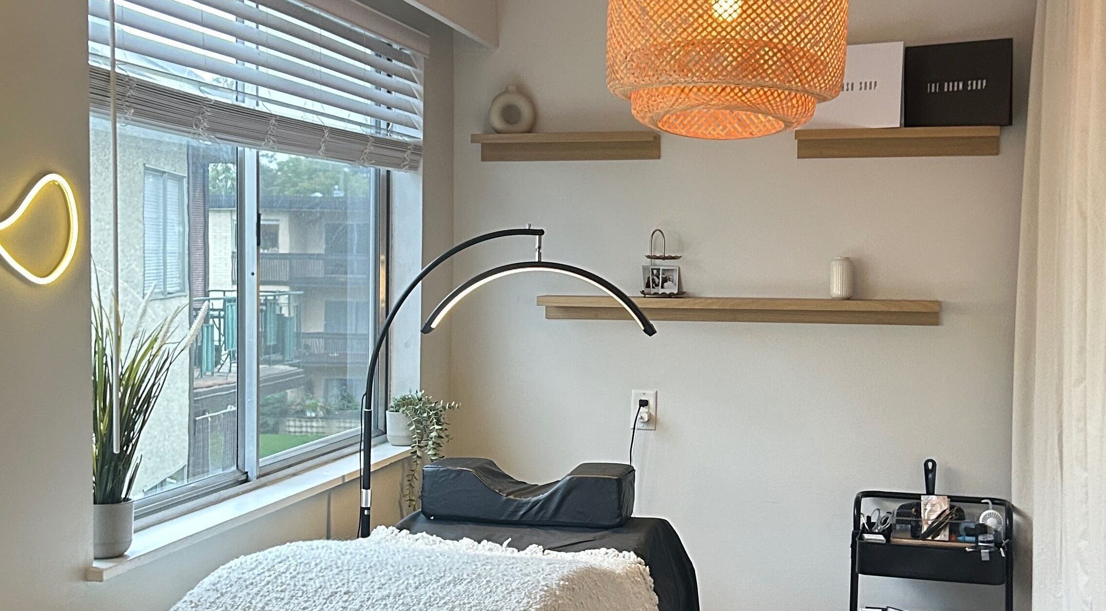 Relaxing lash studio at Hillary Maria Lashes in Vancouver, British Columbia, CA with modern decor and soft lighting.