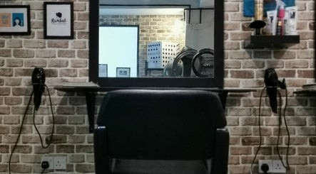 Azzahra Hair Makeover Studio, bilde 3