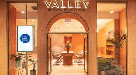 Valley Brow & Beauty Bar - Salamander Bay, bilde 3