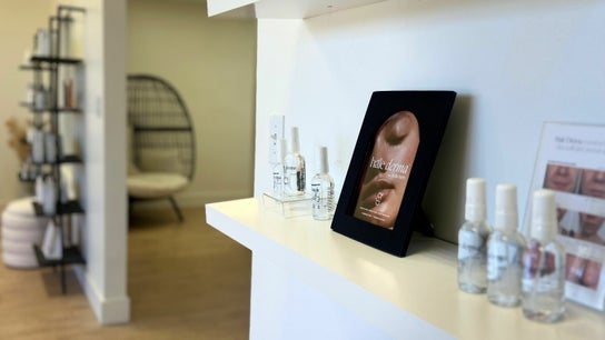 Luxe Laser and Skin Lounge Sudbury 5
