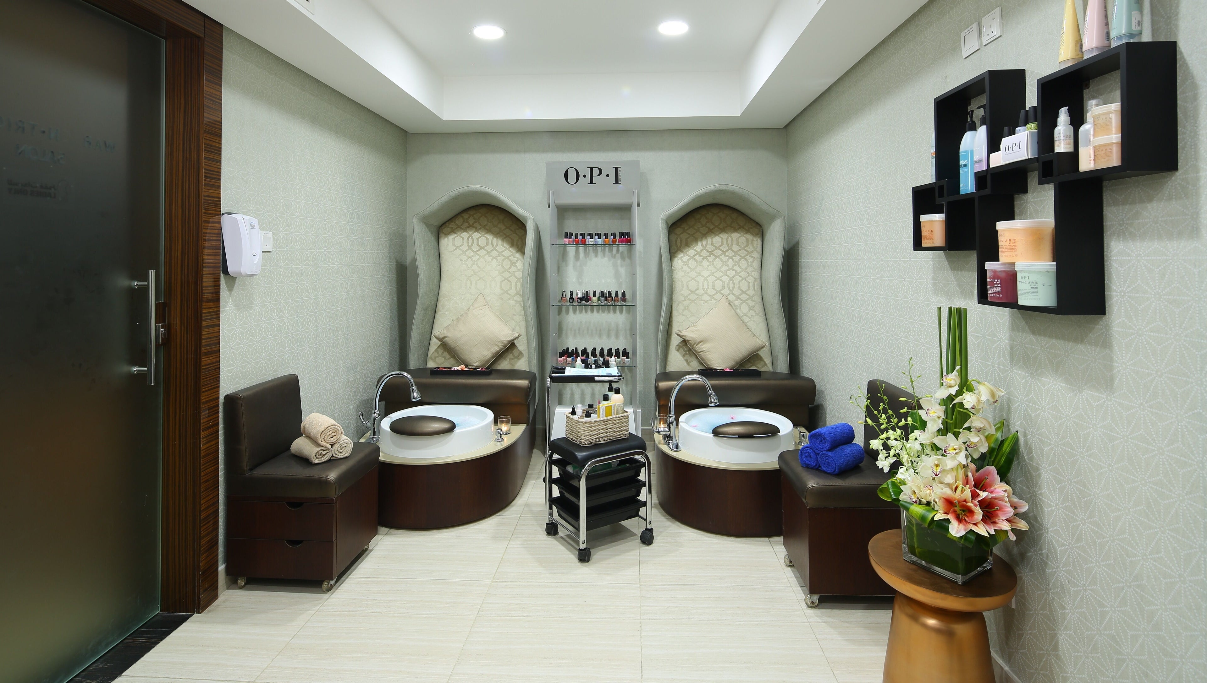 Luxurious pedicure area at Haven Spa by Lagoona Beach Bahrain in Budaiya, Al-Muḥāfaẓat aš-Šamālīyah, BH.