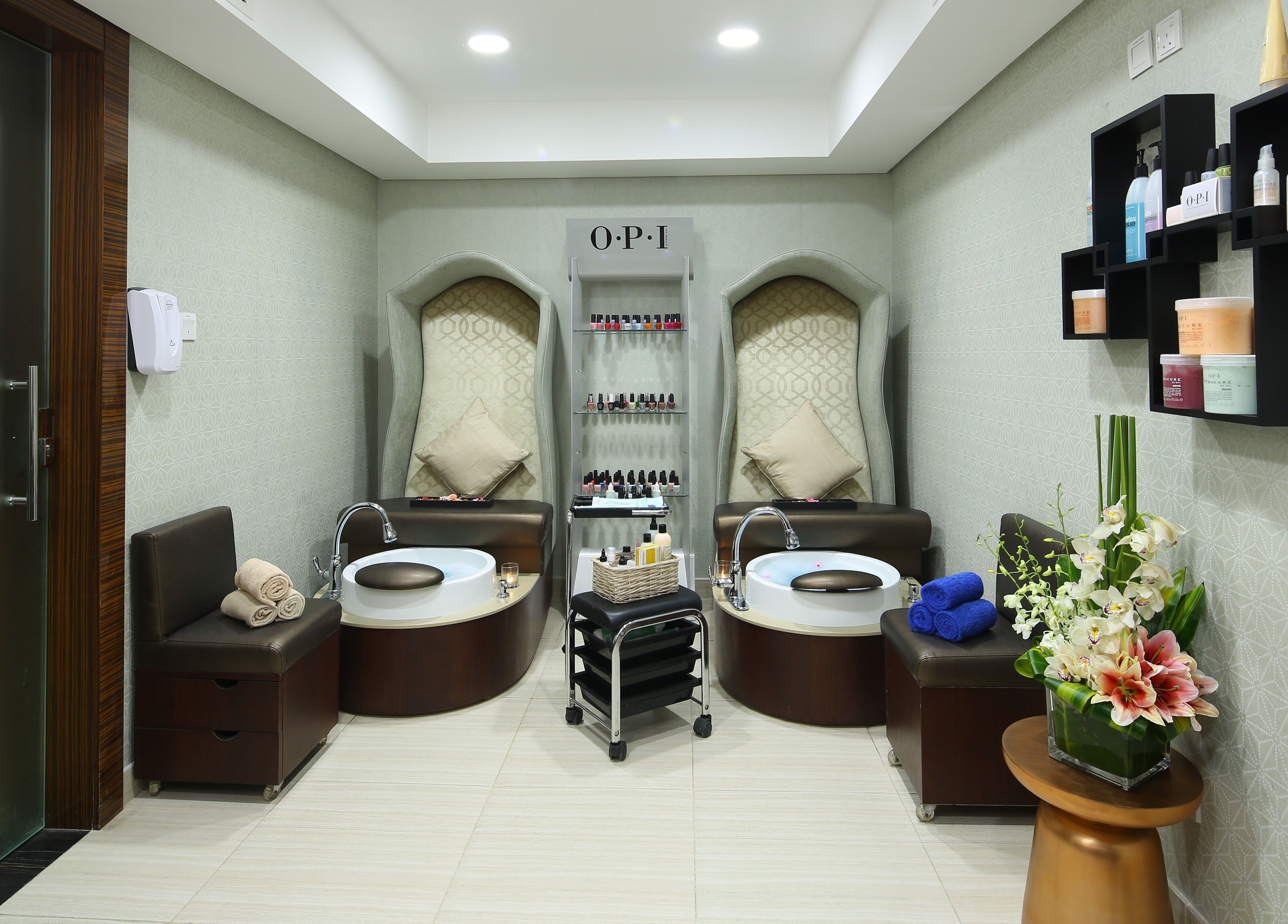 Luxurious pedicure area at Haven Spa by Lagoona Beach Bahrain in Budaiya, Al-Muḥāfaẓat aš-Šamālīyah, BH.
