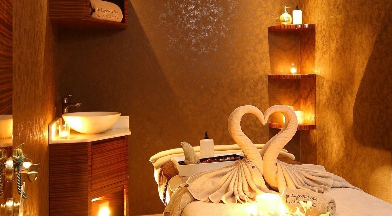 Relaxing spa room with swan towels at Haven Spa by Lagoona Beach Bahrain, Budaiya, Al-Muḥāfaẓat aš-Šamālīyah, BH.