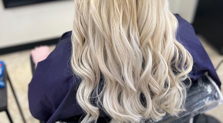 Yeni'S HAIR STUDIO image 3