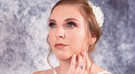 Rosie Tomlin image 3