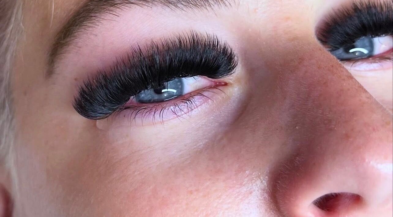 Close-up of expertly applied eyelashes at Tias Lashes, Warnbro, Western Australia, AU.
