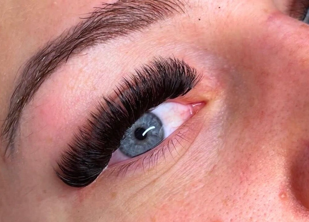 Close-up of eyelash extensions from Tias Lashes in Warnbro, Western Australia, AU.