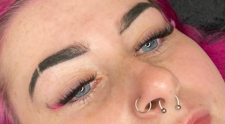 LRC Lashes slika 3