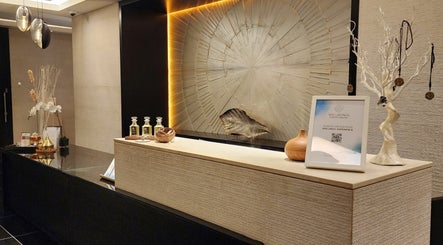 Wellbeings Holistic Healing, Pullman Dubai Downtown Hotel