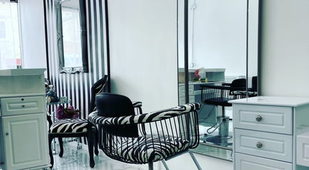 Bella Noir beauty salon and barber shop imagem 2