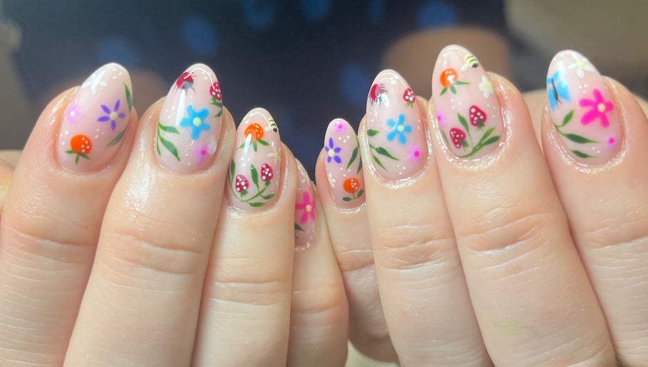 Foxy Nails image 1