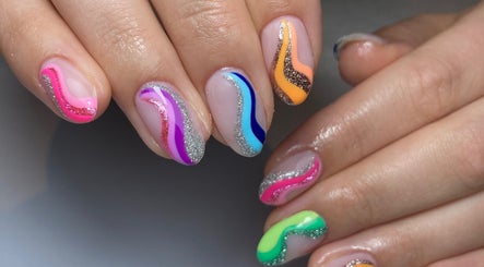 Foxy Nails image 2