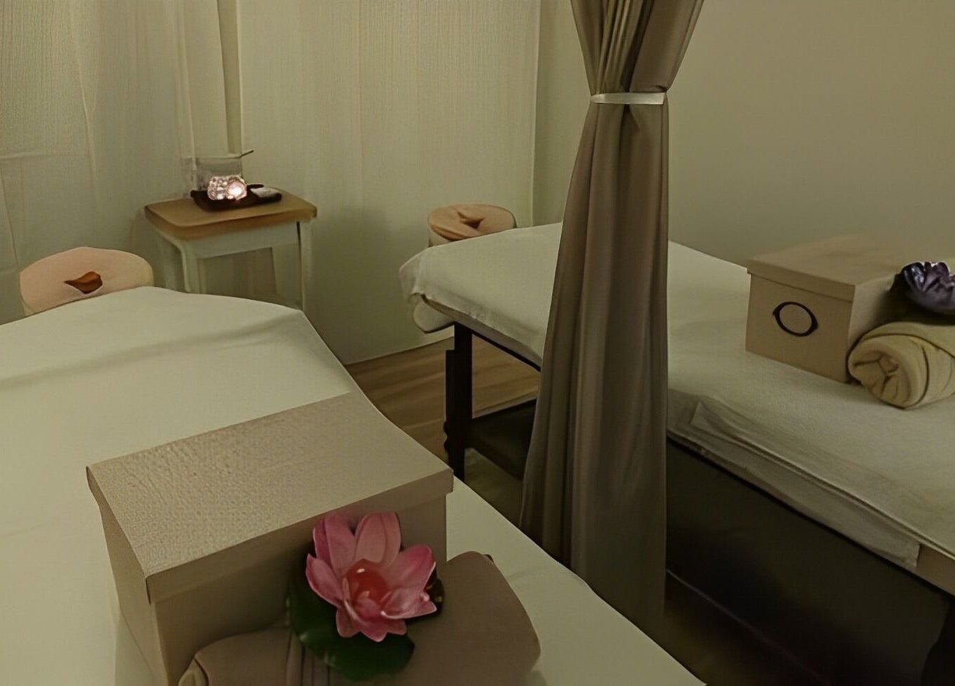 Luxurious massage beds at Uni Massage Day Spa, Melbourne, Victoria, AU showcasing a calm relaxing ambiance.