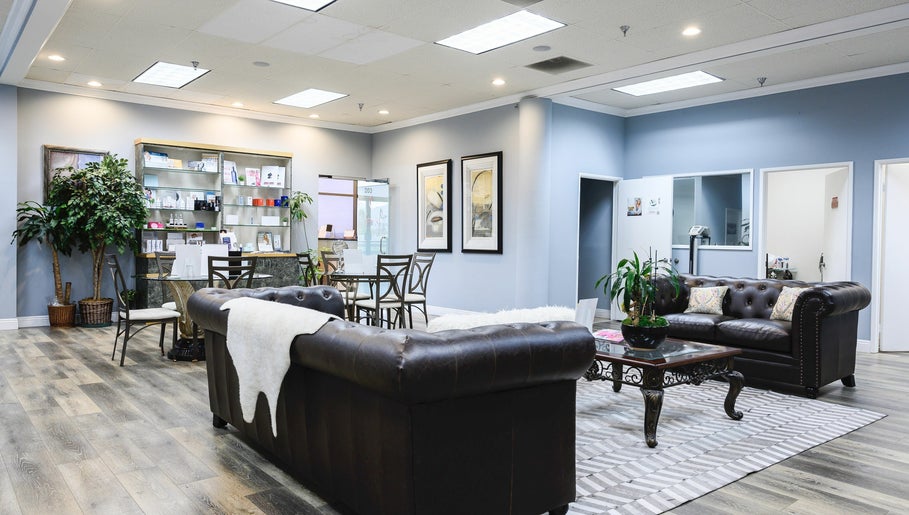 Beverly Hills Plastic Surgeons Group image 1