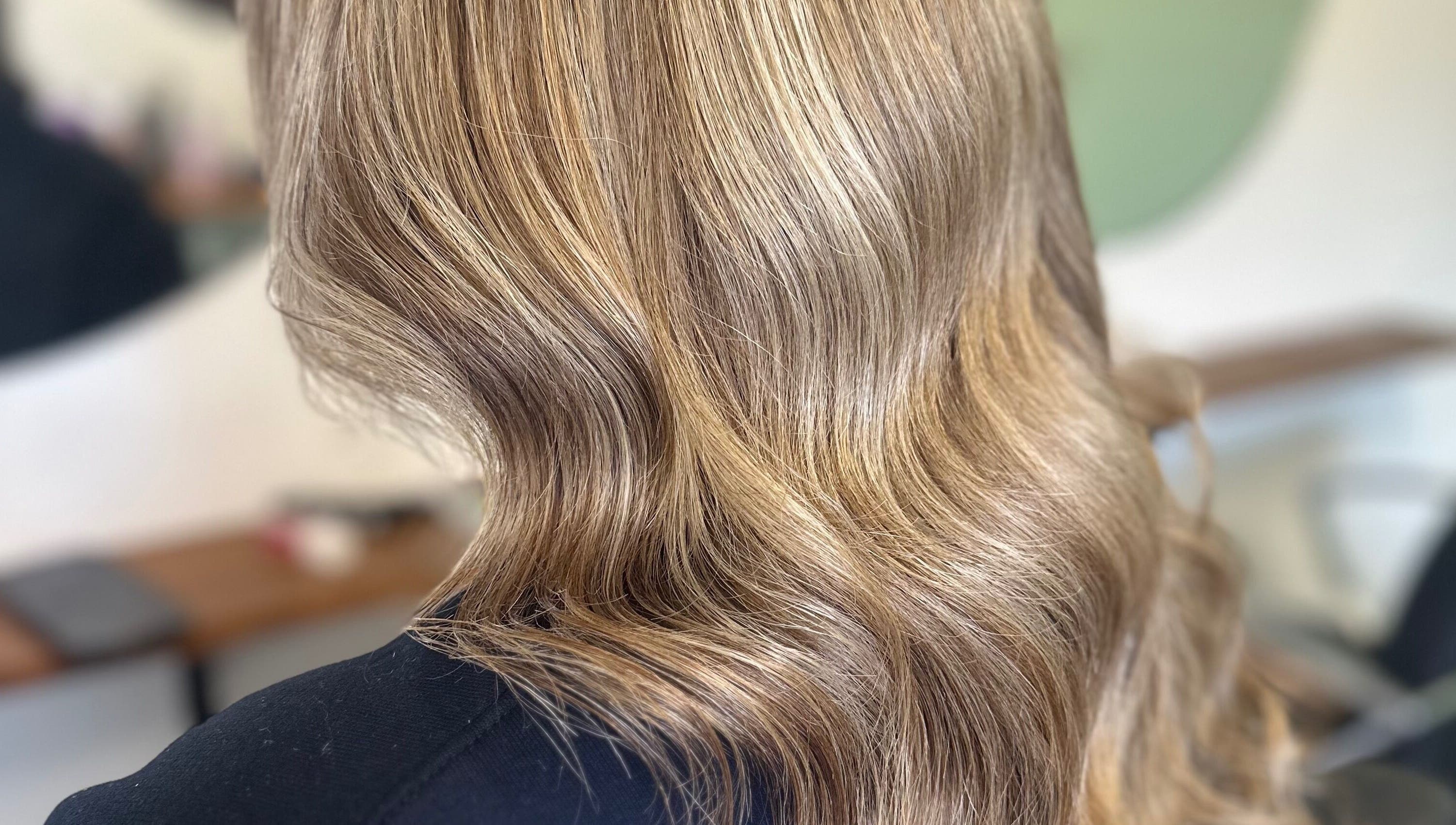 Beautiful wavy haircut at Saylor and Co Hair Studio, Levin, Manawatū-whanganui Region, NZ.
