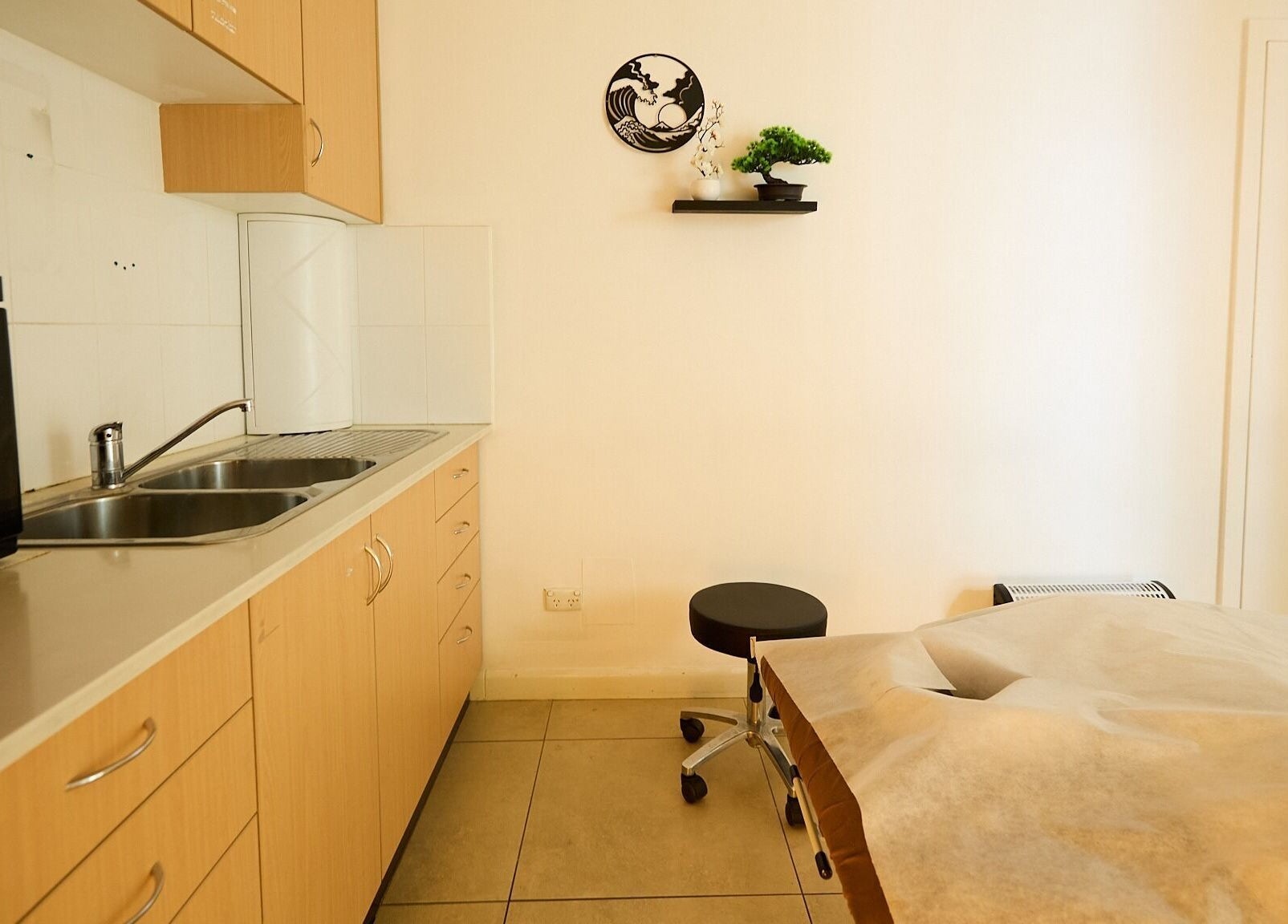 Zen Japanese Massage - Enmore, a tranquil room with a massage table and minimalist decor, Enmore, New South Wales, AU.