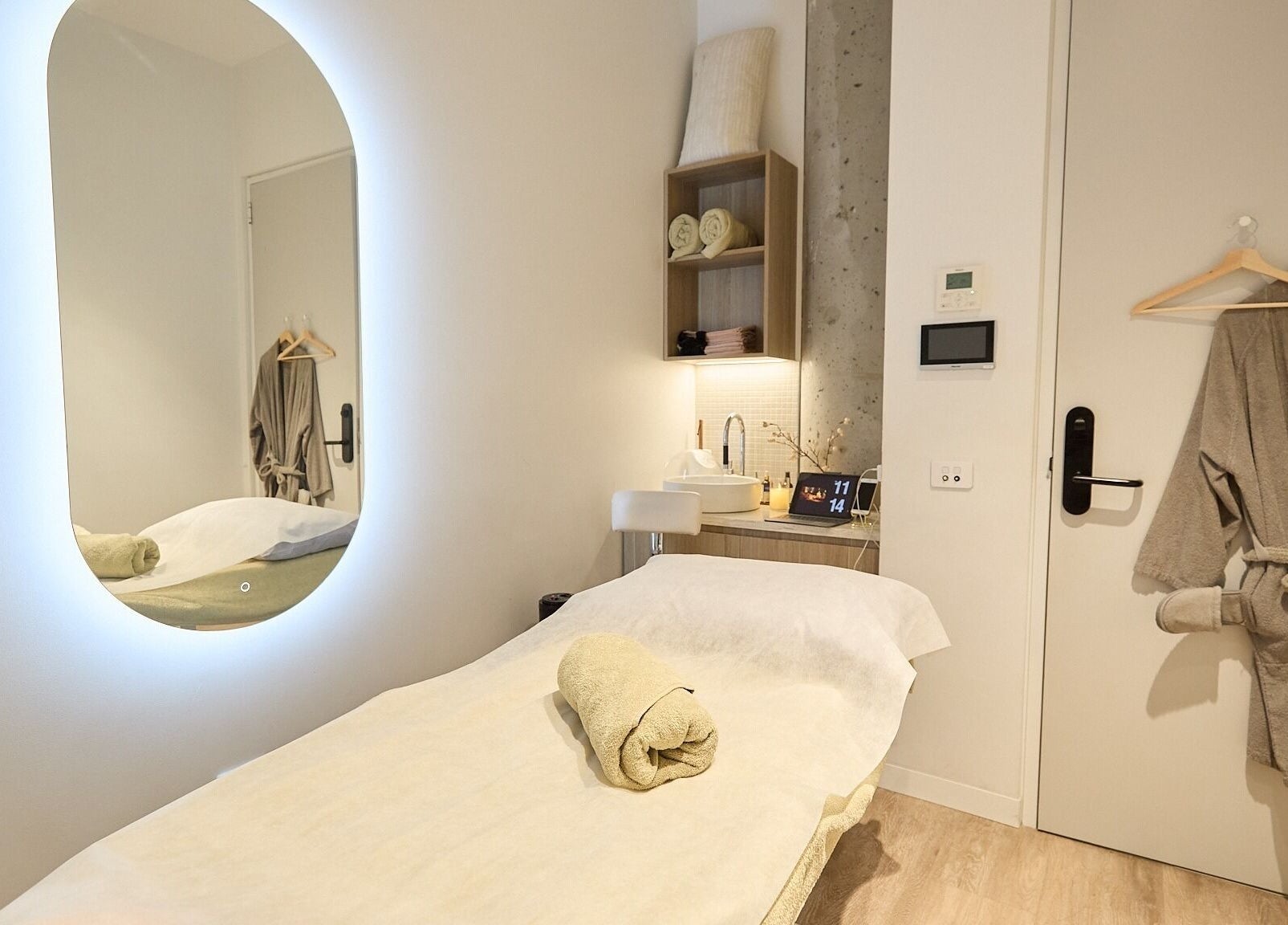 Peaceful massage room at Zen Japanese Massage Platinum - St Leonards, New South Wales, AU.