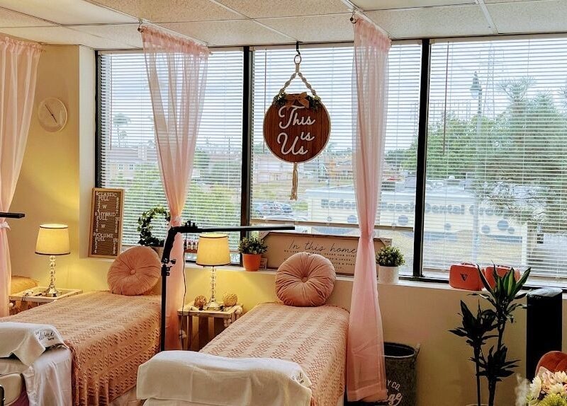 Cozy interior of YV LASHES & BROWS in Redondo Beach, California, US featuring two lash beds and elegant decor.