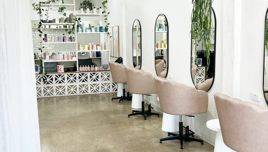 hình ảnh 1 của Bhãva Salon