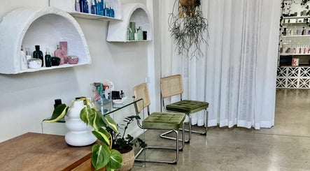 hình ảnh 3 của Bhãva Salon