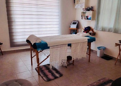 Sala de masajes en Clinic Spa by Diana Zamorano, Boca del Río, Veracruz, MX. Ambiente relajante y sereno.