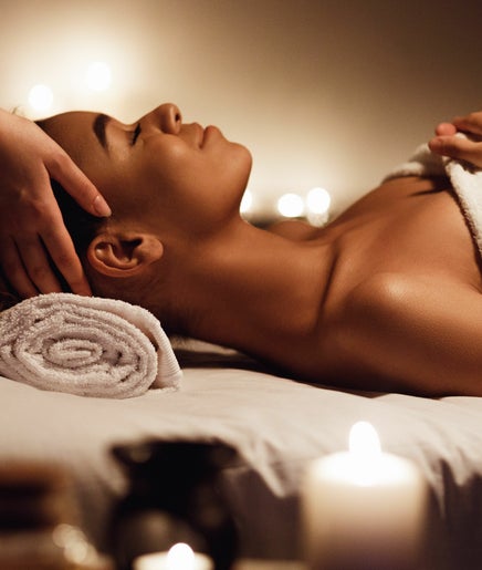 Relax and Rejuvenate Therapeutic Massage billede 2
