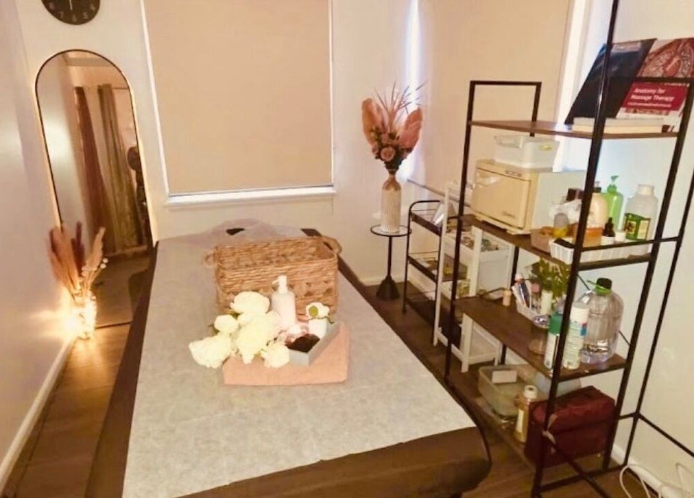 Cozy treatment room at Remotion remedial fusion therapy in Condell Park, New South Wales, AU, enhancing relaxation.