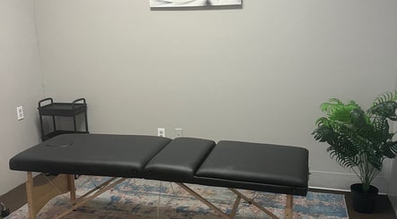 Healing Hands Massage And Wellness