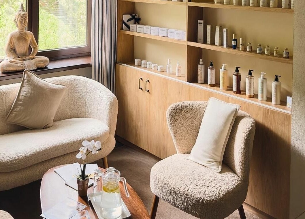 Cozy seating area with serene decor at Apricot Spa in Yerevan, Yerevan, AM, inviting relaxation.