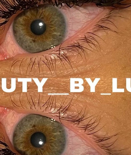 Beauty by Lucy – obraz 2