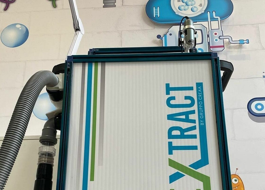 Macchinario moderno presso Gogo Pidocchio - Firenze, in Toscana, IT, offre trattamenti innovativi di bellezza.