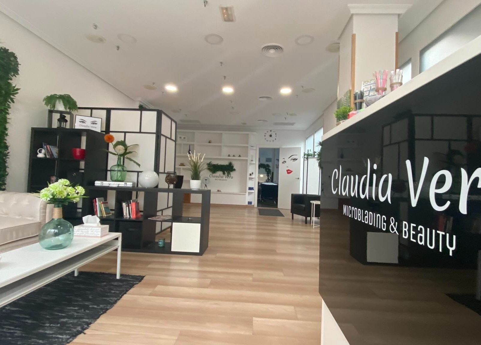 Interior elegante de Claudia Vera - Microblading, Micropigmentacion & Beauty en Majadahonda, Comunidad de Madrid, ES.