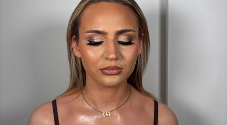 Elegant makeup by Kiera Auld Makeup Artist in Newcastle upon Tyne, England, GB showcasing a glamorous look.