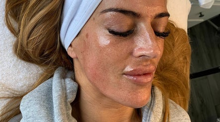 Imagen 2 de Rejuvenating Skin Aesthetics