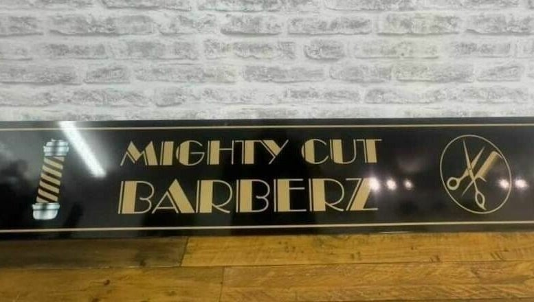 Mighty Cut Barberz Bild 1