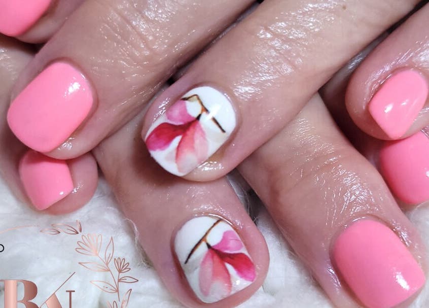 Beautiful floral nail art at Bella Nova Nail Studio, Letsitele, Limpopo, ZA, highlighting vibrant nail designs.