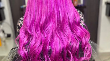 ME Hair Extensions & More obrázek 3