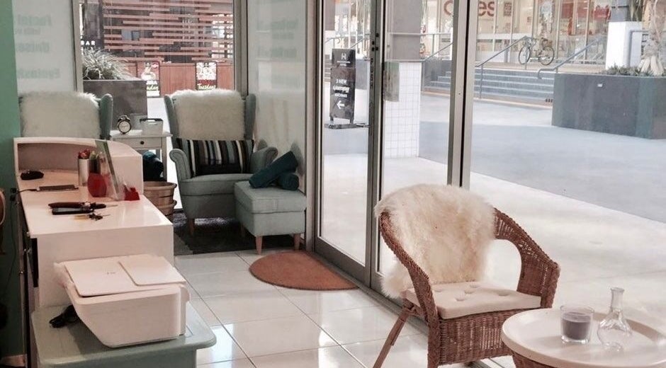 Cozy reception of Body Blossom Remedial Clinic | Facial & Body Aesthetic in Woolloongabba, Queensland, AU.