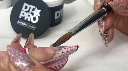 DT Pro Nail & Beauty изображение 2