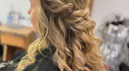 Immagine 2, Jes Harrington Hair