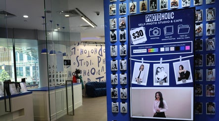 Photoholic @ Orchard Gateway image 3